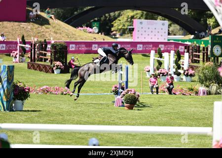 Edward Levy de France avec Vitot du Chateau lors du CSI5* Prix cordon Group au Jumping International de Dinard le 19 juillet 2024, Dinard, France (photo de Maxime David - MXIMD Pictures) Banque D'Images