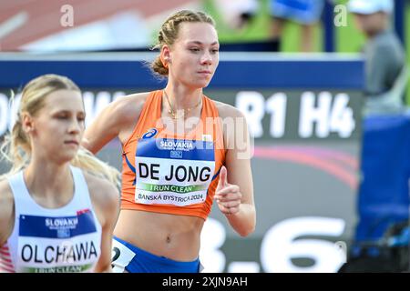 Banska Bystrica, Slovaquie. 19 juillet 2024. BANSKA BYSTRICA, SLOVAQUIE - 19 JUILLET : Maud de Jong, des pays-Bas, participe au 800 m féminin lors de la deuxième journée des Championnats d'Europe d'athlétisme U18 au stade SNP Dukla le 19 juillet 2024 à Banska Bystrica, Slovaquie. (Photo de Nikola Krstic/BSR Agency) crédit : BSR Agency/Alamy Live News Banque D'Images
