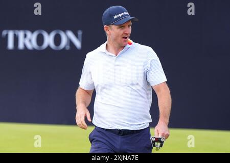 Justin Rose de l'Angleterre réagit après avoir manqué un putt sur le 17e green lors de la deuxième journée de l'Open à Royal Troon, South Ayrshire, Écosse. Date de la photo : vendredi 19 juillet 2024. Banque D'Images