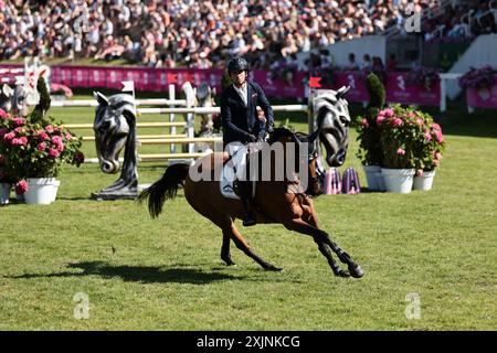 Edward Levy de France avec Elfy du pic lors du CSI5* Prix mars & Co au Jumping International de Dinard le 19 juillet 2024, Dinard, France (photo par Maxime David - MXIMD Pictures) Banque D'Images