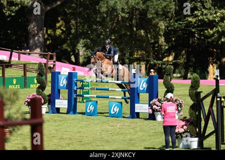 Edward Levy de France avec Elfy du pic lors du CSI5* Prix mars & Co au Jumping International de Dinard le 19 juillet 2024, Dinard, France (photo par Maxime David - MXIMD Pictures) Banque D'Images