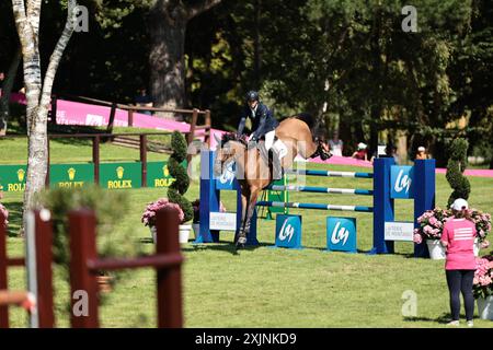 Edward Levy de France avec Elfy du pic lors du CSI5* Prix mars & Co au Jumping International de Dinard le 19 juillet 2024, Dinard, France (photo par Maxime David - MXIMD Pictures) Banque D'Images