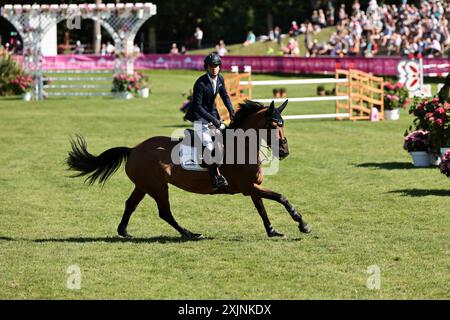 Edward Levy de France avec Elfy du pic lors du CSI5* Prix mars & Co au Jumping International de Dinard le 19 juillet 2024, Dinard, France (photo par Maxime David - MXIMD Pictures) Banque D'Images