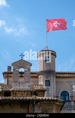 ROME, ITALIE - MAI 2018 : la Villa magistrale des Chevaliers de Malte sur la colline de l'Aventin à Rome, Italie, en mai 2018. Banque D'Images