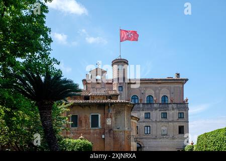 ROME, ITALIE - MAI 2018 : la Villa magistrale des Chevaliers de Malte sur la colline de l'Aventin à Rome, Italie, en mai 2018. Banque D'Images