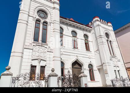 Batoumi, Géorgie - 14 JUIN 2024 : la synagogue de Batoumi est une congrégation et synagogue juive orthodoxe, située à Batoumi, Adjara, Géorgie, construite en 19 Banque D'Images