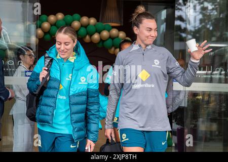 Le joueur MatildaÕs Mackenzie Arnold quitte le camp dans le Parc Olympique pour MondayÕs entraînement avant le match contre la Chine. Photo : Thomas Lisson Banque D'Images