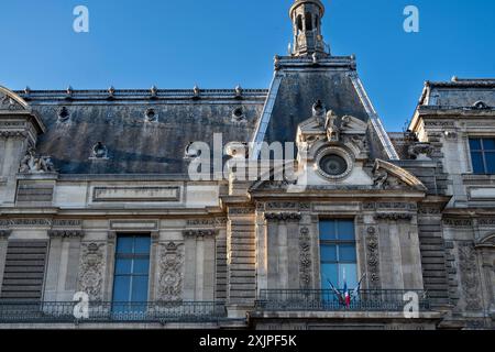 Paris, France, 07 juin 2024 : façade du musée D'orsay Banque D'Images