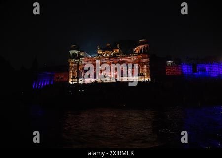 Exposition laser, Dev Diwali, Varanasi, Inde Banque D'Images