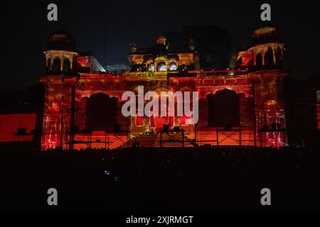 Exposition laser, Dev Diwali, Varanasi, Inde Banque D'Images