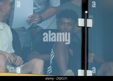 Rotterdam, pays-Bas. 20 juillet 2024. ROTTERDAM, PAYS-BAS - 20 JUILLET : Jaden Slory de Feyenoord sur la tribune lors du match amical de pré-saison entre Feyenoord et cercle Bruges à Varkenoord le 20 juillet 2024 à Rotterdam, pays-Bas. (Photo de Hans van der Valk/Orange Pictures) crédit : Orange pics BV/Alamy Live News Banque D'Images