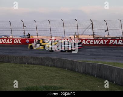 19 juillet 2024, Indianapolis, Indiana, U. S : voitures à grande vitesse pendant la course de LA SÉRIE DE CAMIONS ARTISANAUX NASCAR au Lucas Oil Indianapolis Raceway Park. .. TY MAJESKI #98 a remporté la course. (Crédit image : © Scott Hasse/ZUMA Press Wire) USAGE ÉDITORIAL SEULEMENT! Non destiné à UN USAGE commercial ! Banque D'Images