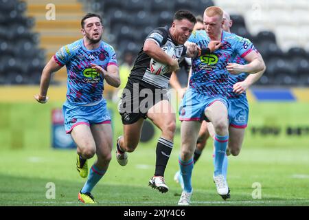 Hull, Royaume-Uni. 20 juillet 2024. Jordan Lane du Hull FC rompt avec le ballon lors du match de Betfred Super League Hull FC vs Wigan Warriors au MKM Stadium, Hull, Royaume-Uni, le 20 juillet 2024 (photo par Gareth Evans/News images) à Hull, Royaume-Uni le 20/07/2024. (Photo de Gareth Evans/News images/SIPA USA) crédit : SIPA USA/Alamy Live News Banque D'Images