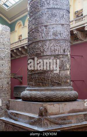 Victoria and Albert Museum, Cast courts, Trajan's Column, Londres, Angleterre Banque D'Images