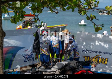 Yawl race, tour de yoles 2024 en Martinique, aux Antilles françaises, Martinique. Arrivée aux Anses d'Arlet, 19 juillet 2024 Banque D'Images