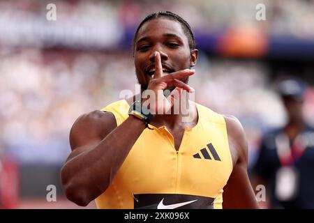 London Stadium, Londres, Royaume-Uni. 20 juillet 2024. 2024 London Diamond League Athletics ; Noah Lyles (USA) célèbre après avoir remporté le 100m masculin en 9,81 crédit : action plus Sports/Alamy Live News Banque D'Images