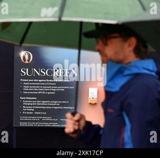 Troon, Écosse, Royaume-Uni. 20 juillet 2024. Les cieux s’ouvrent au 152ème Open à Troon, le 20/07/24. Crédit : CDG/Alamy Live News Banque D'Images