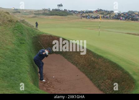 Troon, Royaume-Uni. 20 juillet 2024. L’irlandais Shane Lowry sort du bunker sur le 8e trou lors de la troisième manche du 152e Open Championship au Royal Troon Golf Club de Troon, en Écosse, le samedi 20 juillet 2024. Photo de Hugo Philpott/UPI crédit : UPI/Alamy Live News Banque D'Images