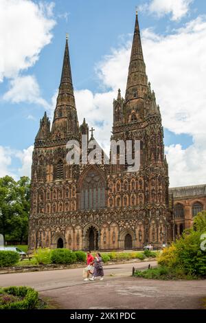 Cathédrale de Lichfield L'église de la Bienheureuse Vierge Marie et St Tchad dans la ville du Staffordshire de Lichfield Angleterre Royaume-Uni Banque D'Images