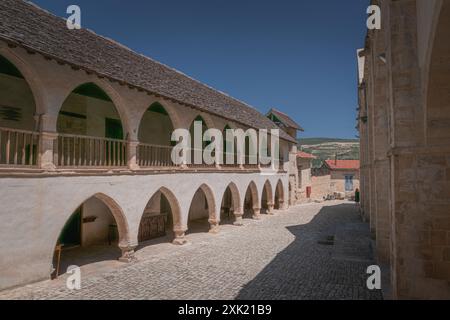 Cour historique du monastère Timios Stavros Banque D'Images