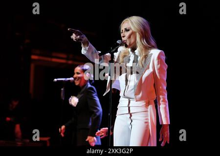 La chanteuse Marta Sanchez se produit sur scène lors du Festival universel de musique 2024 au Teatro Albeniz le 19 juin 2024 à Madrid, Espagne. Avec la participation des artistes : Marta Sanchez où : Madrid, Espagne quand : 19 juin 2024 crédit : Oscar Gonzalez/WENN Banque D'Images