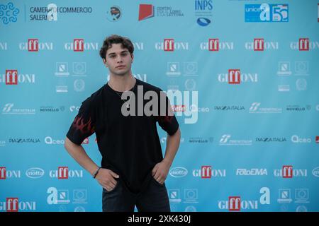 Giffoni Valle Piana, Italie. GIFFONI FILM FESTIVAL 2024 du 19 au 28 juillet 2024 à Giffoni Valle Piana-Italie. Federico Campella, acteur de Gormiti – The New Era, assiste à la photocall du 54e Festival du film de Giffoni 2024. 20 juillet 2024 à Giffoni Valle Piana, Italie crédit : Andrea Guli/Alamy Live News Banque D'Images