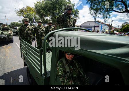 Bogota, Colombie. 20 juillet 2024. Des membres de l'armée colombienne participent au 214e anniversaire du défilé militaire de l'indépendance de la Colombie à Bogota, le 20 juillet 2024. Photo par : Sebastian Barros/long Visual Press crédit : long Visual Press/Alamy Live News Banque D'Images