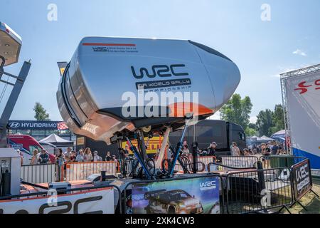 Liepaja, Lettonie - 07.20.2024, tour officiel du WRC au parc de service WRC Rally Latvia 2024 Banque D'Images