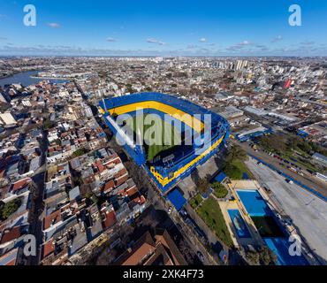 Tir de drone du stade la Bombonera, stade du Club Atletico Boca Juniors, quartier de la Boca à Buenos Aires. Banque D'Images