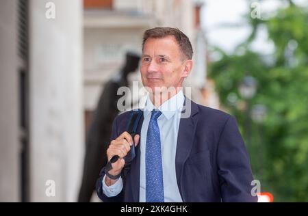 Londres, Angleterre, Royaume-Uni. 21 juillet 2024. Shadow Chancelier de l'Échiquier JEREMY HUNT arrive à la BBC avant d'apparaître dimanche avec Laura Kuenssberg show. (Crédit image : © Tayfun Salci/ZUMA Press Wire) USAGE ÉDITORIAL SEULEMENT! Non destiné à UN USAGE commercial ! Crédit : ZUMA Press, Inc/Alamy Live News Banque D'Images