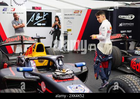 HADJAR Isack (fra), Campos Racing, Dallara F2 2024, portrait lors de la 9ème manche du Championnat FIA de formule 2 2024 du 19 au 21 juillet 2024 sur le Hungaroring, à Mogyorod, Hongrie - photo Antonin Vincent / DPPI Banque D'Images