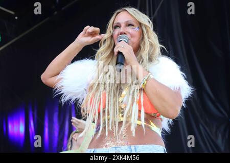 Loona BEI der 90s Super Show 2024 auf der Horner Rennbahn. Hambourg, 20.07.2024 *** Loona au Super Show des années 90 2024 au Horner Rennbahn Hambourg, 20 07 2024 Foto:xgbrcix/xFuturexImagex supershow 4717 Banque D'Images