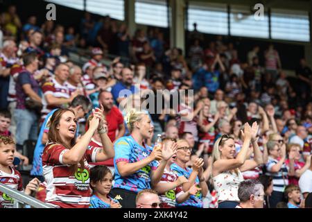 Hull, Angleterre - 20 juillet 2024 - fans de Wigan Warriors. Rugby League Betfred Super League , Hull FC vs Wigan Warriors au MKM Stadium, Hull, Royaume-Uni Dean Williams Banque D'Images