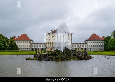 Vue panoramique du palais de Nymphenburg à Munich, Allemagne. Banque D'Images