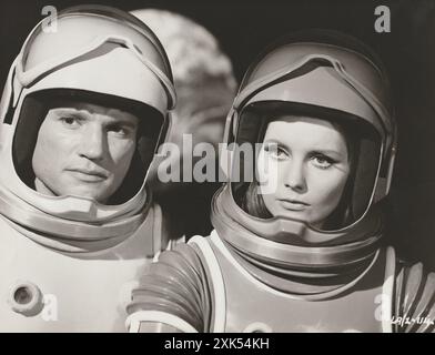 Moon Zero Two (Warner Brothers, 1969). Avec James Olson, Catherine von Schell. Dir : Roy Ward Baker Banque D'Images