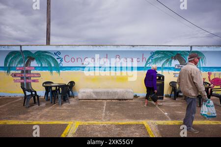 Mur de mer à Concord Beach sur Canvey Island Banque D'Images