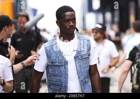 IDRIS Damson Alade-Bo (GBR), acteur jouant Joshua Pearce, pilote de l'équipe fictive APX GP dans le film Apex F1 d'Apple Studios / Bruckheimer films, portrait lors du Grand Prix de Hongrie de formule 1 2024, 13ème manche du Championnat du monde de formule 1 2024 du 19 au 21 juillet, 2024 sur le Hungaroring, à Mogyorod, Hongrie Banque D'Images