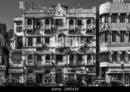 04 04 2015 Vintage Vieux Noir et Blanc photo o Heritage Building Chopati Mumbai Maharashtra INDE Asie. Banque D'Images