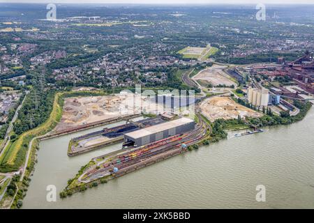 Luftbild, Duisburg-Nord, Südhafen mit Baugebiet und Holcim Westement Betonwerk, hinten Baustelle und Neubaugebiet Friedrich-Park an der Fritz-Schupp-Straße, Ortsansicht Fahrn, Duisburg, Ruhrgebiet, Rhénanie du Nord-Westphalie, Deutschland ACHTUNGxMINDESTHONORARx60xEURO *** vue aérienne, Duisburg Nord, port sud avec zone de construction et centrale à béton Holcim Westement, derrière le chantier et la nouvelle zone de développement Parc Friedrich à Fritz Schupp Straße, vue sur Fahrn, Duisburg, région de la Ruhr, Rhénanie du Nord-Westphalie, Allemagne ATTENTIONxMINDESTHONORARx60xEURO Banque D'Images