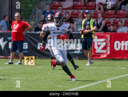 Darius Saint-Robinson (mercenaires helvétiques, #4). Munich Ravens v. Helvetic Mercenaries, Football, Ligue européenne de Football ELF, semaine 9, saison 2024, 21.07.2024. Foto : Eibner Pressefoto/Heike Feiner Banque D'Images