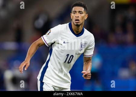 Jude Bellingham de l'Angleterre vu lors de la finale de l'UEFA EURO 2024 entre l'Espagne et l'Angleterre à l'Olympiastadion de Berlin à Berlin, en Allemagne. Banque D'Images