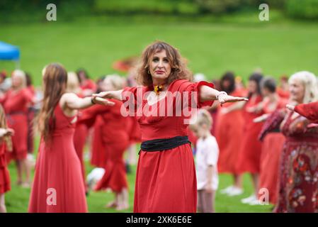 Preston, Lancashire, Royaume-Uni. 21 juillet 2024. Le must Wuthering Heights Day Ever - Kate Bush journée d'appréciation tenue à Miller Park, Preston, Lancashire, Royaume-Uni. Crédit : Garry Cook/Alamy Live News Banque D'Images