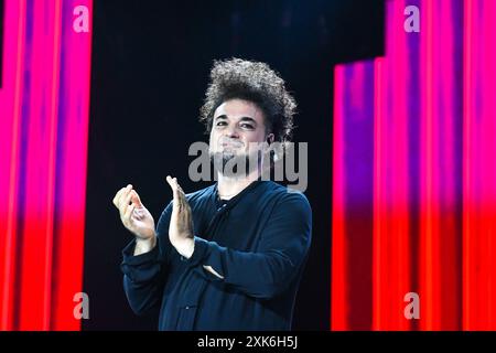 Pescara, Italie. 20 juillet 2024. Enrico Melozzi se produit lors de la Notte dei Serpenti, un concert conçu et dirigé par le maestro Enrico Melozzi, à Pescara, en Italie, le 20 juillet 2024. (Photo par Andrea Iommarini/NurPhoto) crédit : NurPhoto SRL/Alamy Live News Banque D'Images