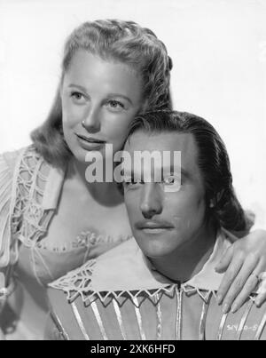 GENE KELLY : D'Artagnan et JUNE ALLYSON : Constance dans un portrait publicitaire pour LES TROIS MOUSQUETAIRES 1948 réalisateur GEORGE SIDNEY roman ALEXANDRE DUMAS costume Design WALTER PLUNKETT musique HERBERT STOTHART Metro Goldwyn Mayer Banque D'Images