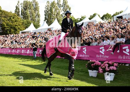 Dinard, France. 21 juillet 2024. Megane Moissonnier de France lors de la remise des prix du Rolex Grand Prix ville de Dinard au Jumping International de Dinard le 21 juillet 2024, Dinard, France (photo par Maxime David - MXIMD Pictures) crédit : MXIMD Pictures/Alamy Live News Banque D'Images