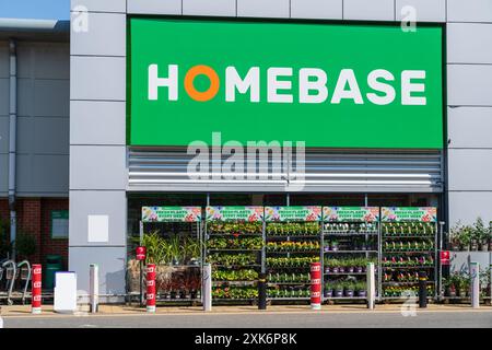 Cromer, Norfolk, Royaume-Uni - 19 juillet 2024 : vue extérieure d'un magasin Homebase, un magasin de bricolage basé au Royaume-Uni Banque D'Images