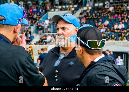 Stuttgart, Allemagne. 21 juillet 2024. ELF/ match : Panthers Wroclaw à Stuttgart Surge le 21. Juny. 2024 , dans le stade Gazi, Stuttgart, Allemagne, Wroclaw Panthers- entraîneur Craig Kuligowski. Crédit : Frank Baumert/Alamy Live News Banque D'Images