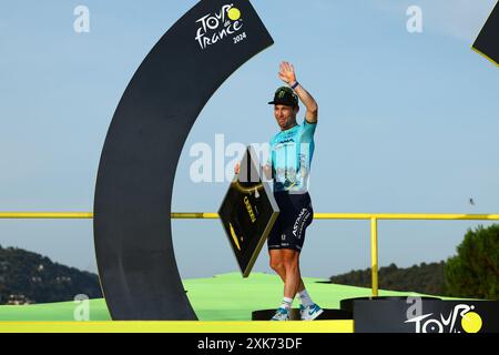 Nice, France. 21 juillet 2024. Le Britannique Mark Cavendish, de Astana Qazaqstan, est monté sur le podium lors du podium final du Tour de France 2024, dimanche 21 juillet 2024. La 111ème édition du Tour de France débute le samedi 29 juin et se termine à Nice le 21 juillet. BELGA PHOTO POOL Luca BETTINI crédit : Belga News Agency/Alamy Live News Banque D'Images