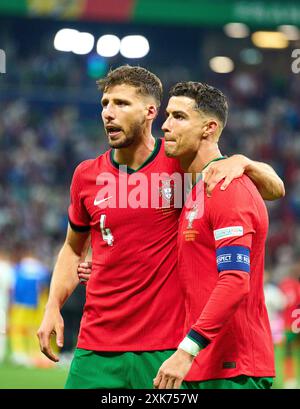 Team POR à 11m penalty shoot out, Ruben Dias, Por 4 Cristiano RONALDO, Por 7 dans le meilleur des 16 match PORTUGAL - SLOVÉNIE 3-0 N.E. des Championnats d'Europe de l'UEFA 2024 le 01 juillet 2024 à Francfort, Allemagne. Photographe : Peter Schatz Banque D'Images