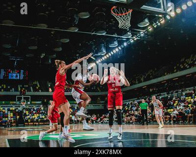 Copper Box Arena, Londres, Royaume-Uni. 21 juillet 2024. Shanice Beckford Norton (9) pour Team GB volant pour attraper le ballon pendant le Subway Summer Slam Team GB vs Germany Womens Basketball au Copper Box Arena, Londres 21 juillet 2024 | photo : Jayde Chamberlain/SPP. Jayde Chamberlain/SPP (Jayde Chamberlain/SPP) crédit : SPP Sport Press photo. /Alamy Live News Banque D'Images